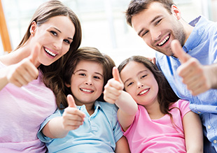 thumbs-up-family Family Dentist Ottawa